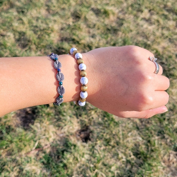 Friendship leaf Bracelet, Waterproof Macrame Bracelet, Adjustable Friendship. - Picture 4 of 10